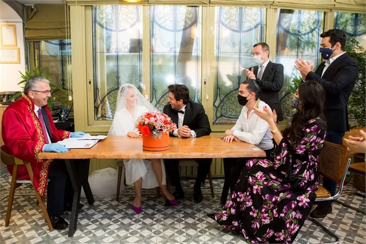 Didem Balçın ve Can Aydın'dan karantina usulü nikah!