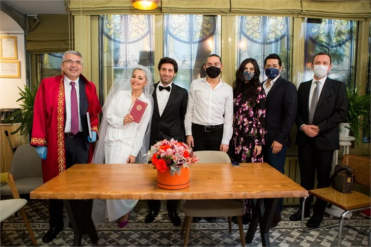 Didem Balçın ve Can Aydın'dan karantina usulü nikah!