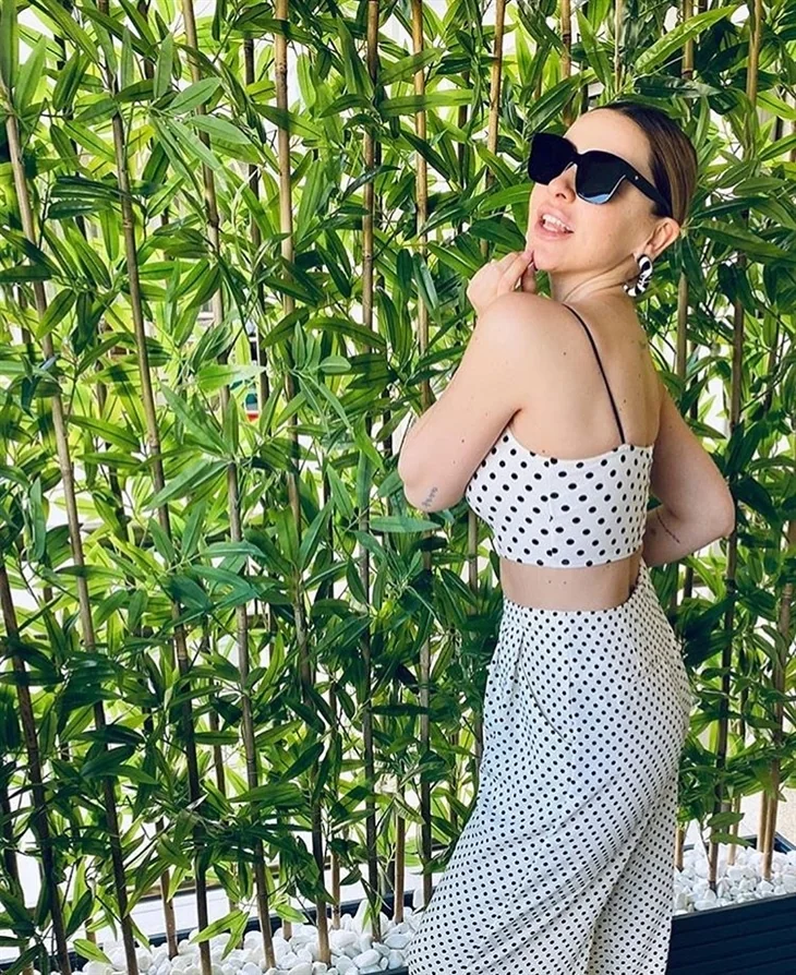 Hadise yine sosyal medyayı salladı!