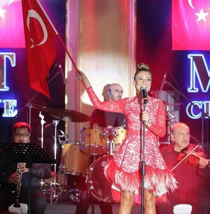 Ünlü isimlerin 19 Mayıs mesajları!