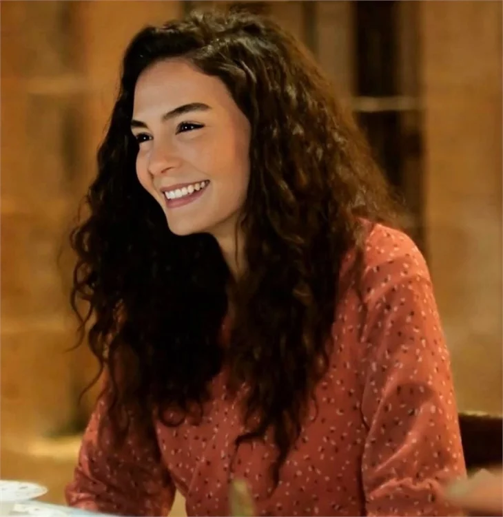 Hercai’nin yıldızı Ebru Şahin’in yardım çağrısı karşılıksız kalmadı…