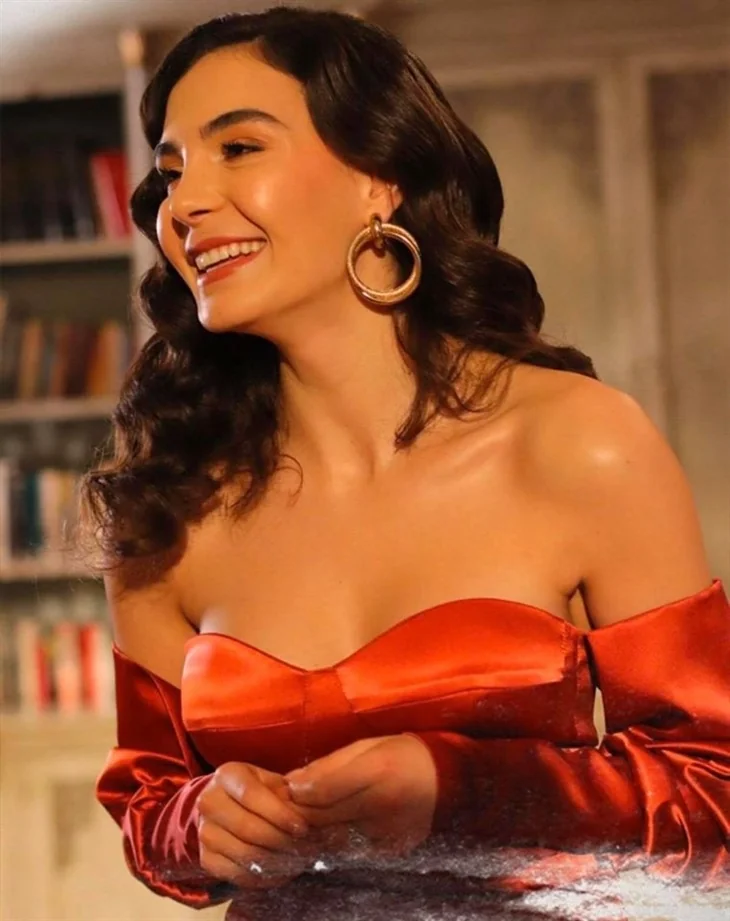 Hercai’nin yıldızı Ebru Şahin’in yardım çağrısı karşılıksız kalmadı…