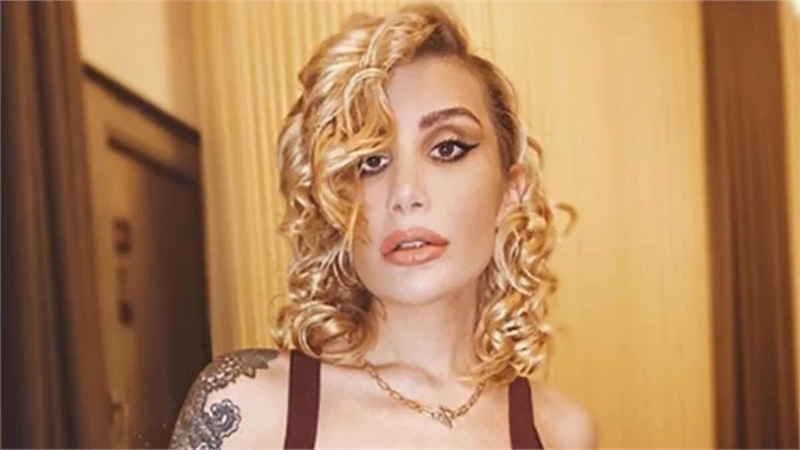 İrem Derici'ye canlı yayında para yağdı!