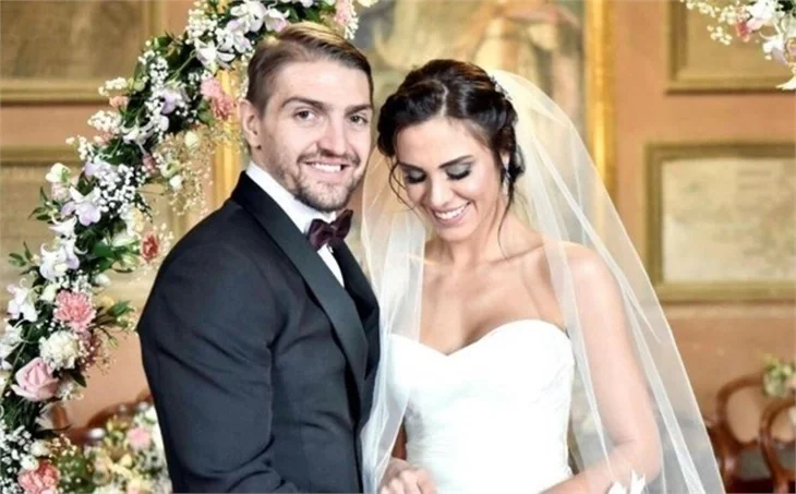 Caner Erkin, Şükran Ovalı'yı böyle ikna etmiş!