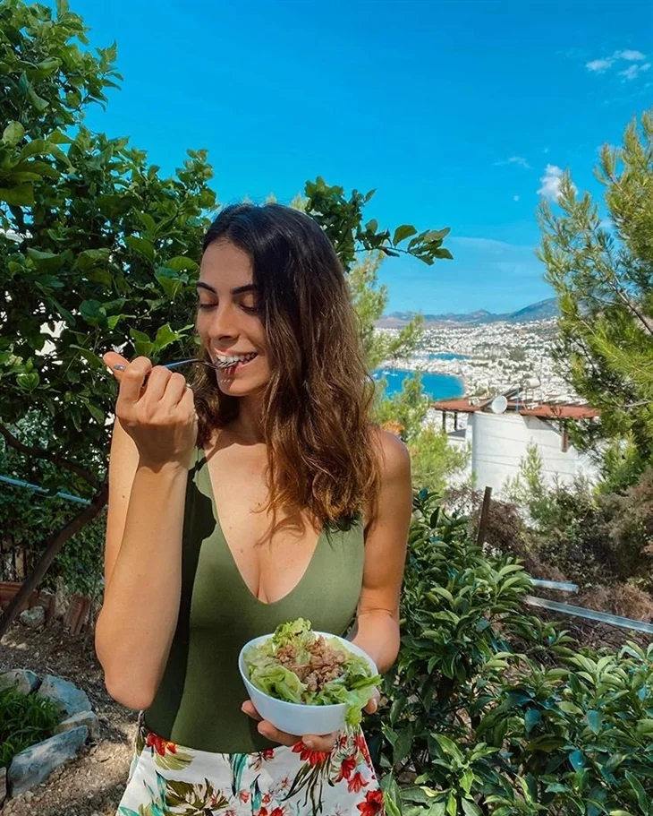 Ezgi Avcı 8 yıl sonra Bodrum'da!
