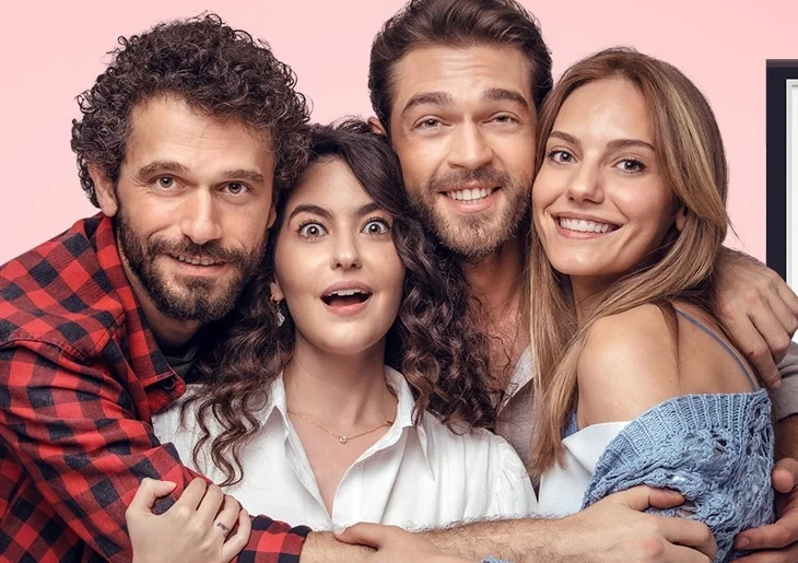 “Çatı Katı Aşk”dan sıcacık bir afiş daha...