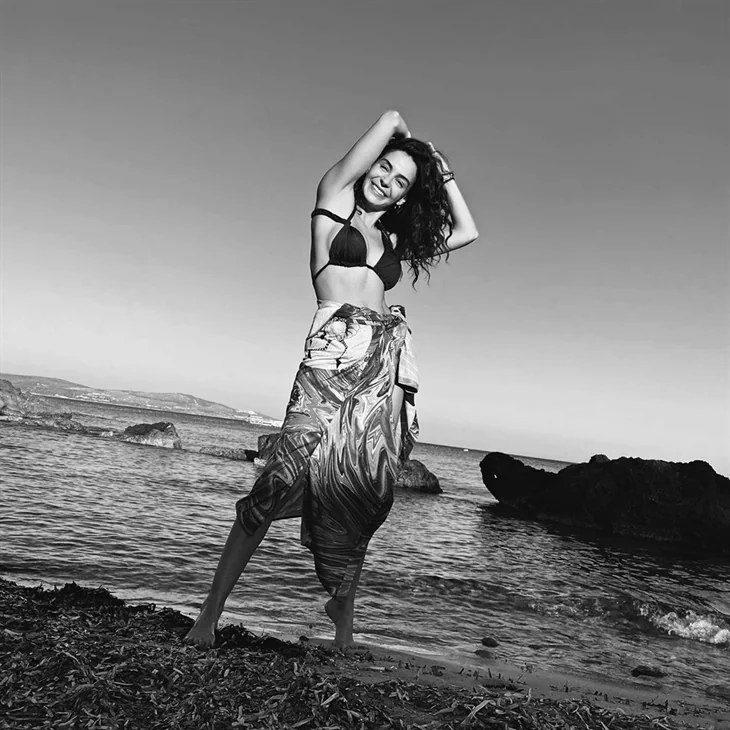 Ebru Şahin, Çeşme'de yuva kuruyor!