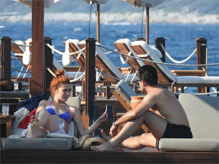 Dizi final yaptı, soluğu Bodrum'da aldılar...