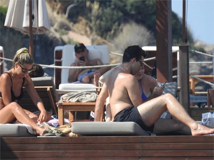 Dizi final yaptı, soluğu Bodrum'da aldılar...