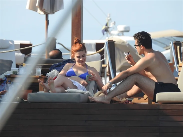 Dizi final yaptı, soluğu Bodrum'da aldılar...