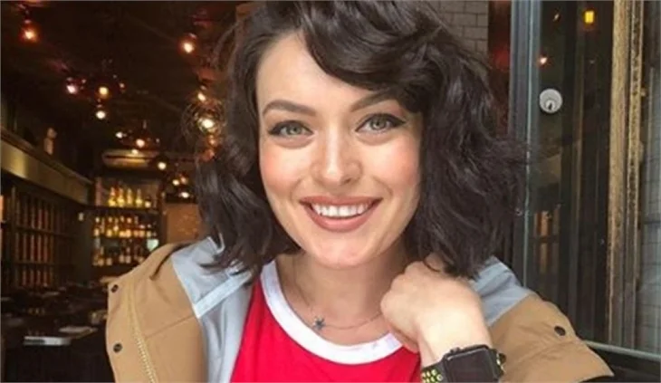 Ezgi Mola'dan evlilik açıklaması!