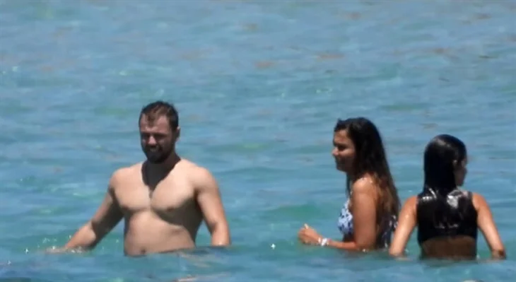 Tolga Sarıtaş ile Zeynep Mayruk'un keyfi yerinde!