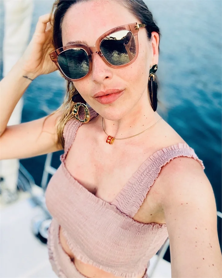 Hadise: "O beni prenses peri sanıyor"