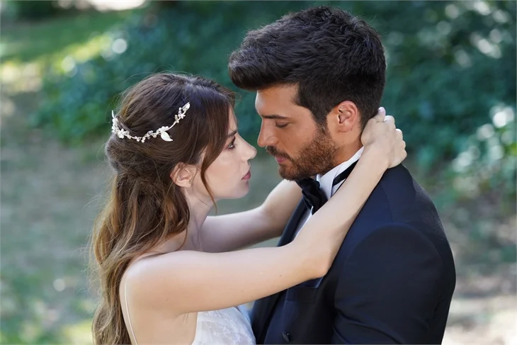 'Bay Yanlış'ta Özgür ve Ezgi evleniyor mu?