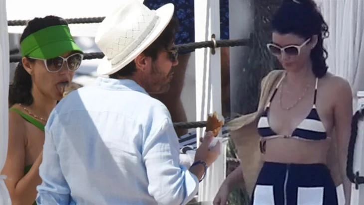 Beren Saat-Kenan Doğulu, Çeşme tatilinde
