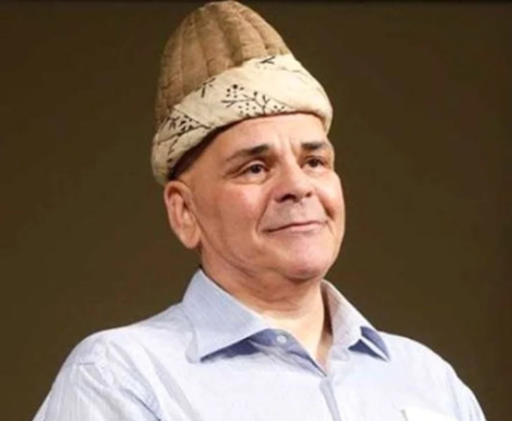 Rasim Öztekim kavuğunu devrediyor!