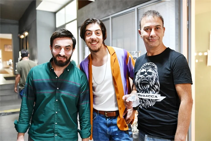 Kayınbirader Mithat'ın çifte enişte coşkusu!