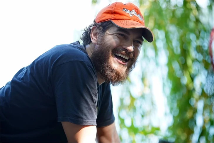 Çağatay Ulusoy uzun bir aranın ardından yeniden ekranda!