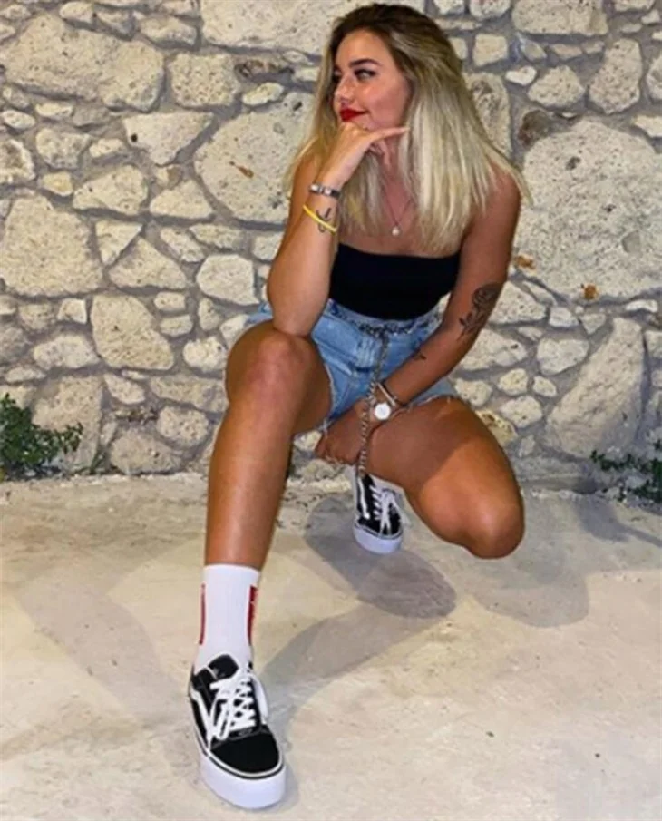 Survivor Aycan Yanaç rest çekti!
