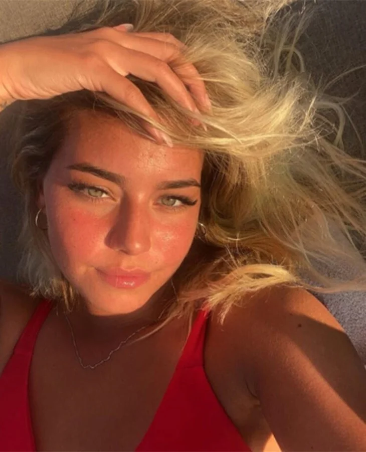 Survivor Aycan Yanaç rest çekti!