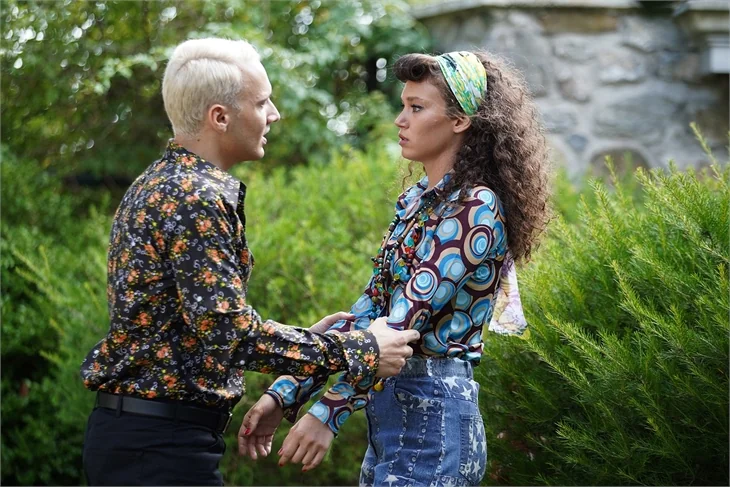 Melisa Şenolsun ve Edis karşı karşıya geldi!
