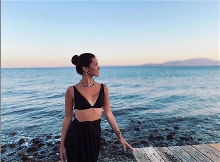 Çukur'un Nehir'i Hazal Subaşı'dan cesur pozlar!