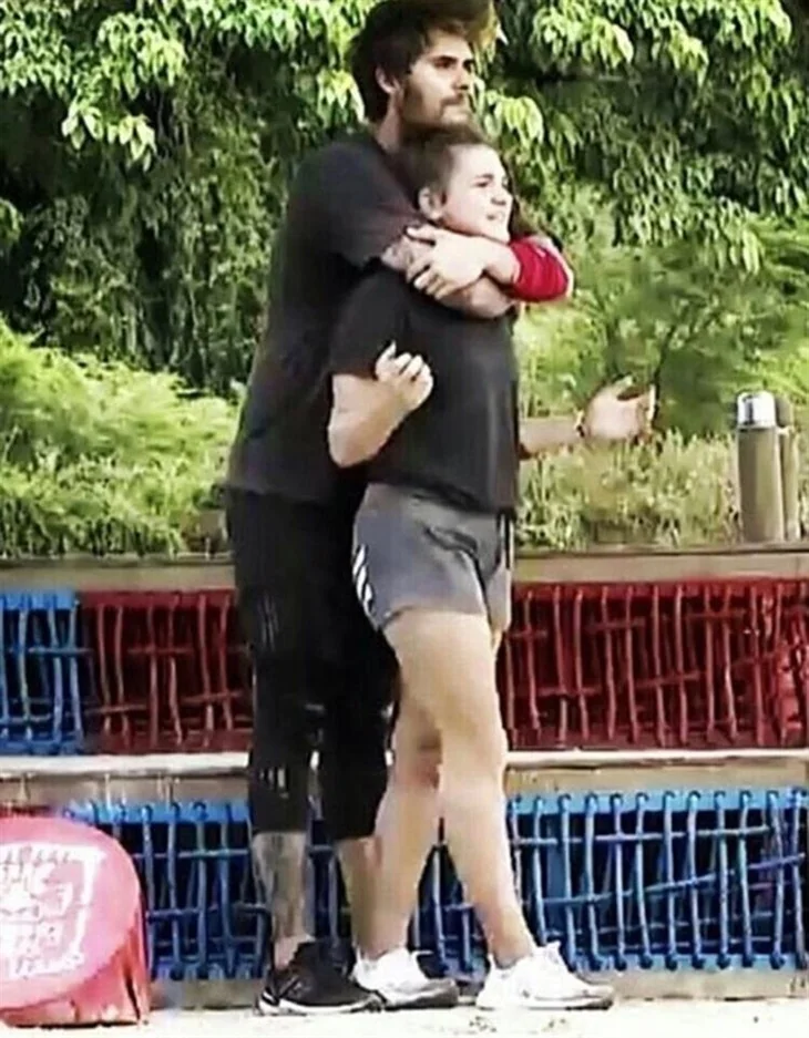 Survivor yarışmacıları Yasin ile Barış birbirine girdi!