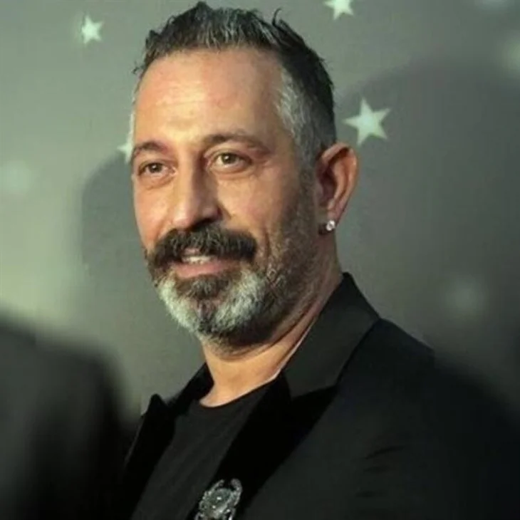 Cem Yılmaz'dan esprili gönderme: Aşıyı Acun ya da Nusret bulacak!