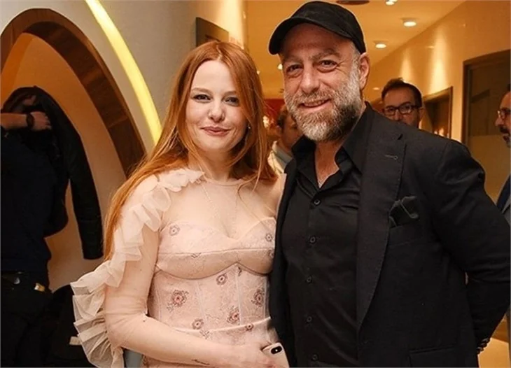 Naz Elmas boşanıyor mu?