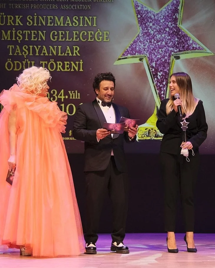 "Türk Sinemasını Geçmişten Geleceğe Taşıyanlar" ödülleri sahiplerini buldu!