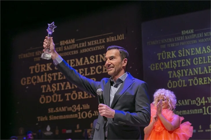"Türk Sinemasını Geçmişten Geleceğe Taşıyanlar" ödülleri sahiplerini buldu!