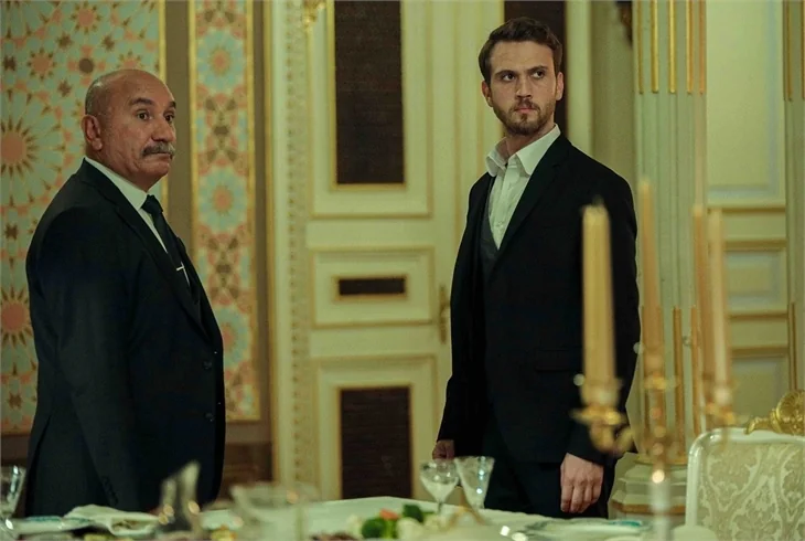 "Çukur" 100. bölmüyle zirvenin sahibi oldu!