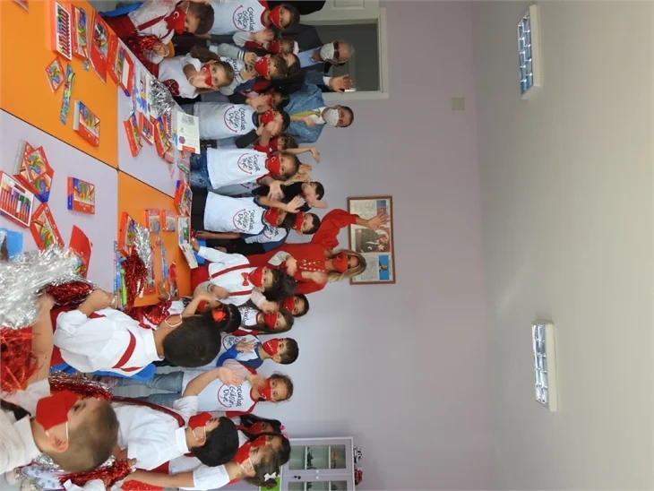 Gülben Ergen 40. Anaokulunu da açtı!