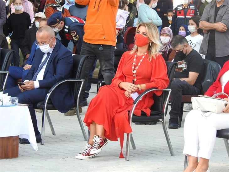 Gülben Ergen 40. Anaokulunu da açtı!