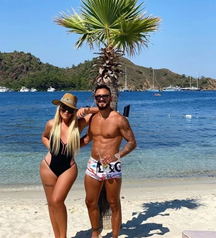 Selin Ciğerci'den romantik kutlama: "Kocişkom, zeytin gözlüm..."