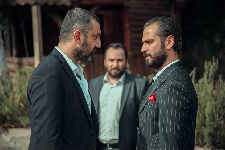 'Çukur' zirvedeki yerini korudu!