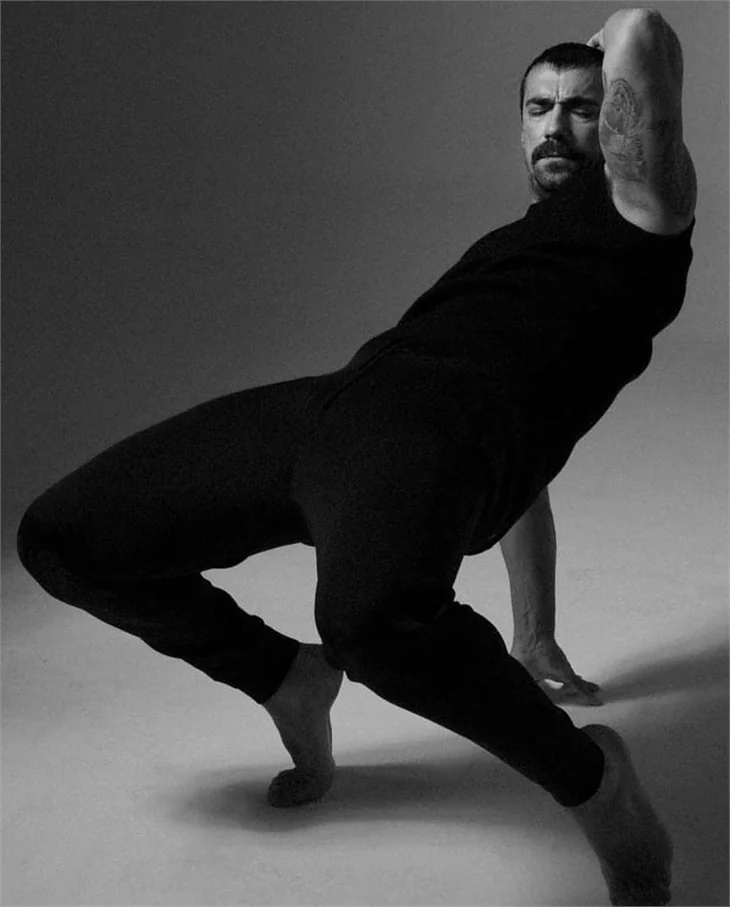 İbrahim Çelikkol'un pozları olay oldu: “Bel fıtığı kaderindir”