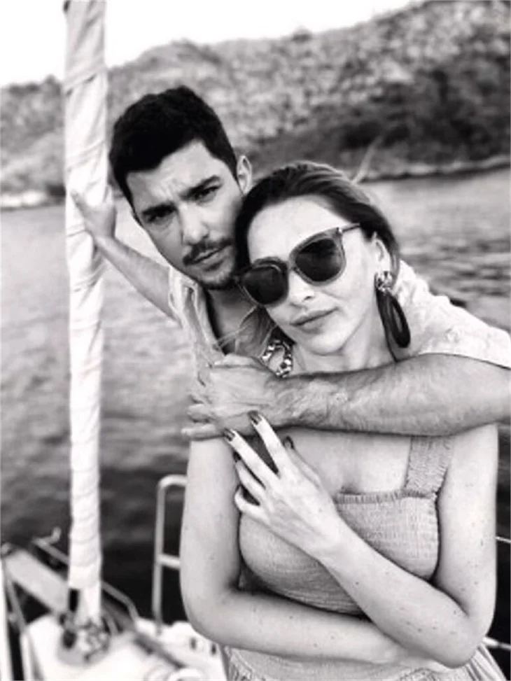 Hadise'den ayrılık açıklaması...