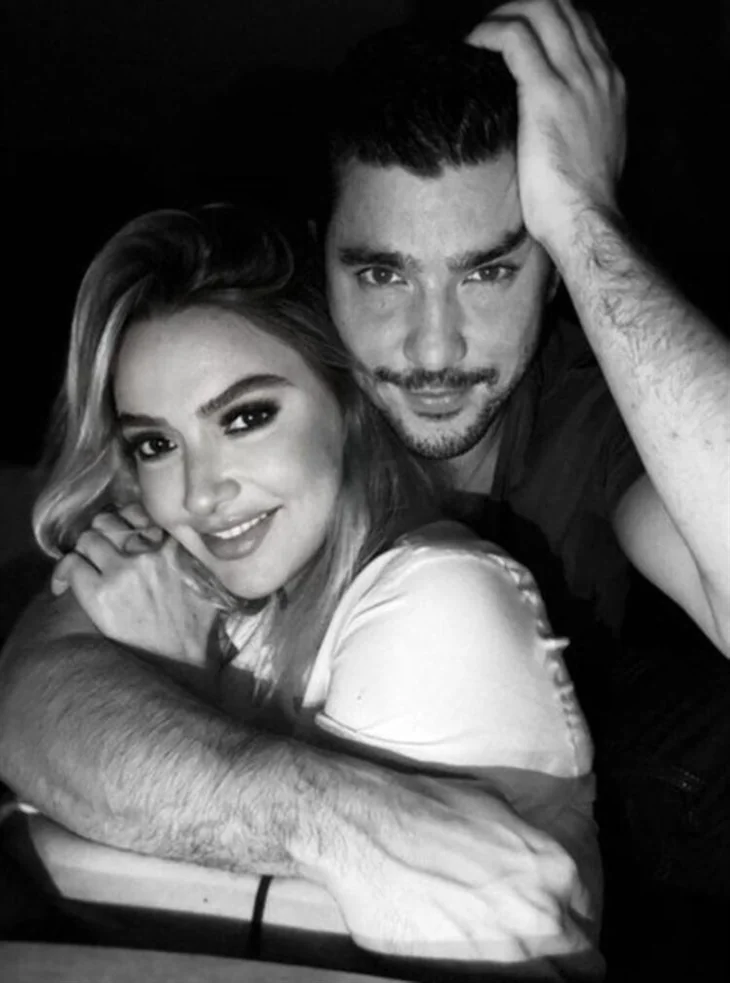 Hadise'den ayrılık açıklaması...