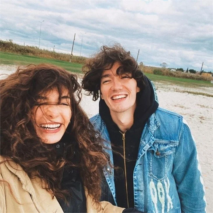 Hercai’nin yıldızı Ebru Şahin sevgilisi Cedi Osman’a olan aşkını böyle haykırdı!