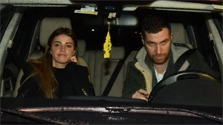 Ezgi Eyüboğlu ve sevgilisi Oğulcan Engin birlikte eve çıktı!