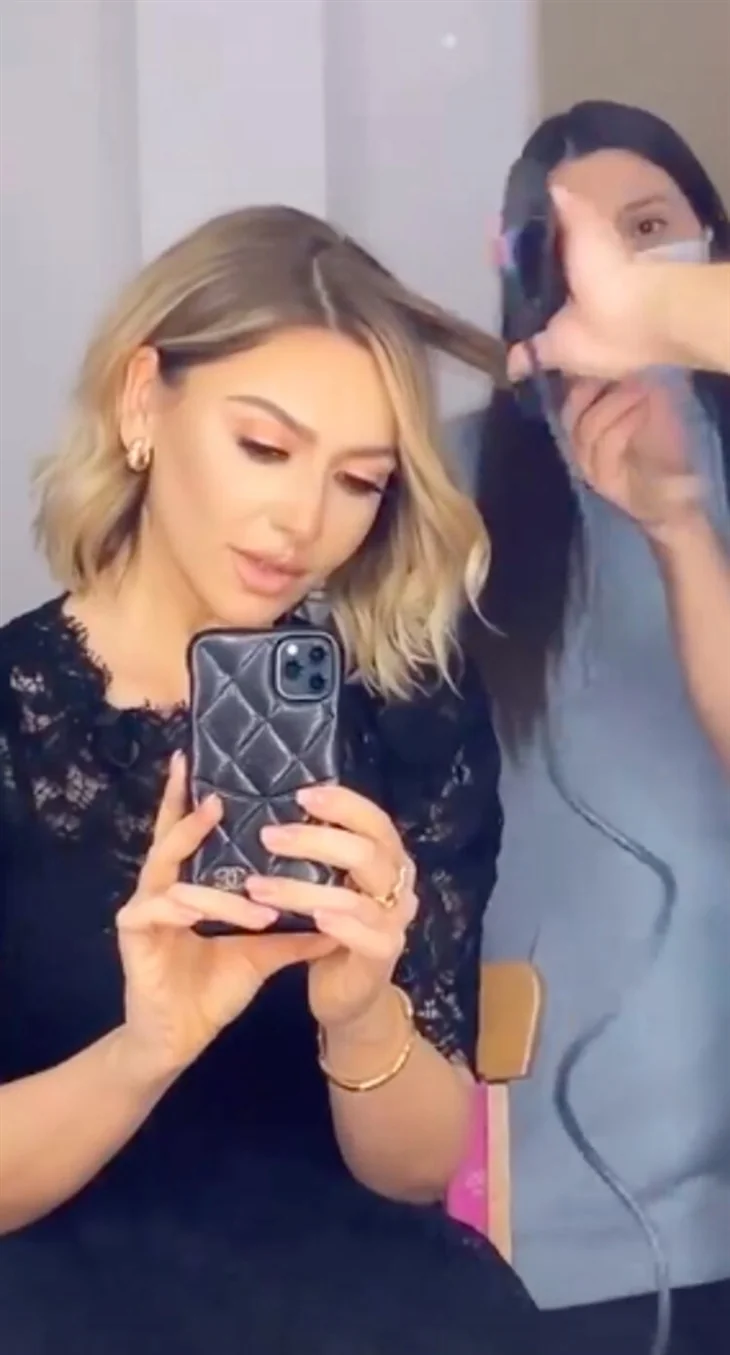 Hadise'nin 'O Ses Türkiye'deki yılbaşı şıklığı dudak uçuklattı