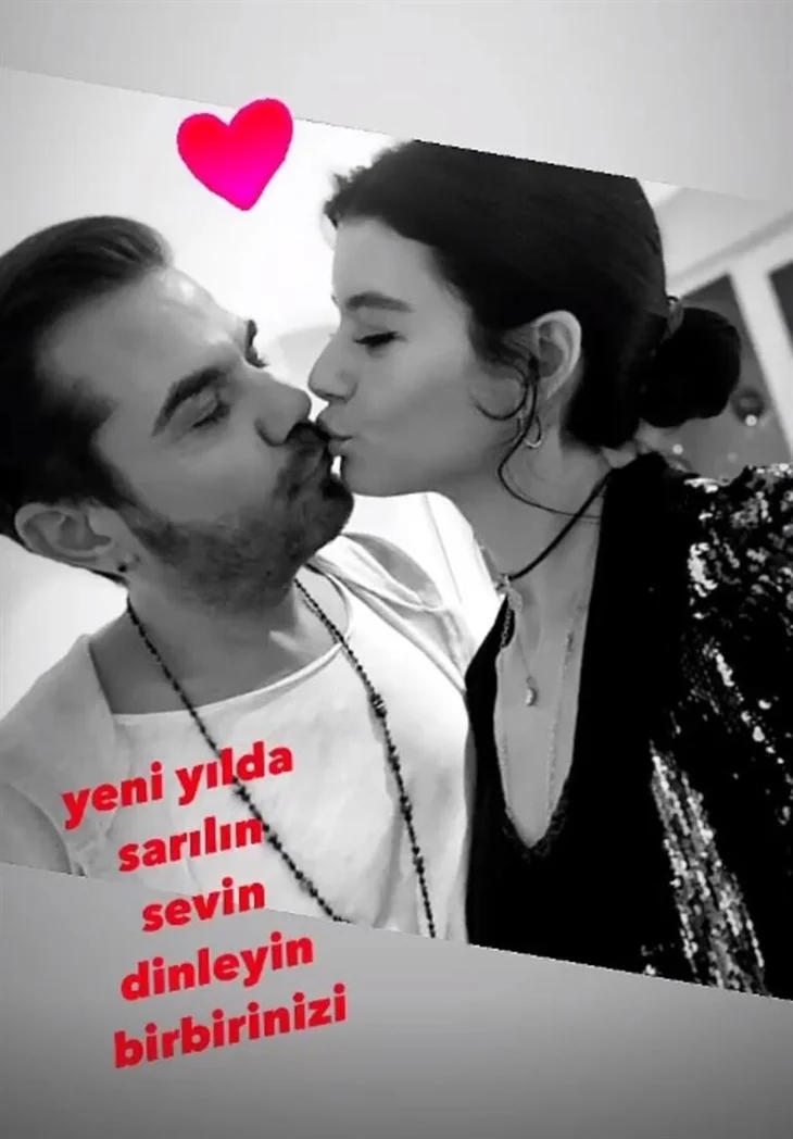 Ünlü isimlerin yeni yıl paylaşımları...