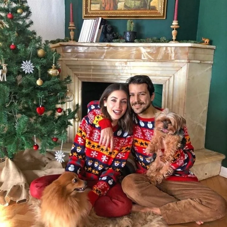 Ünlü isimlerin yeni yıl paylaşımları...