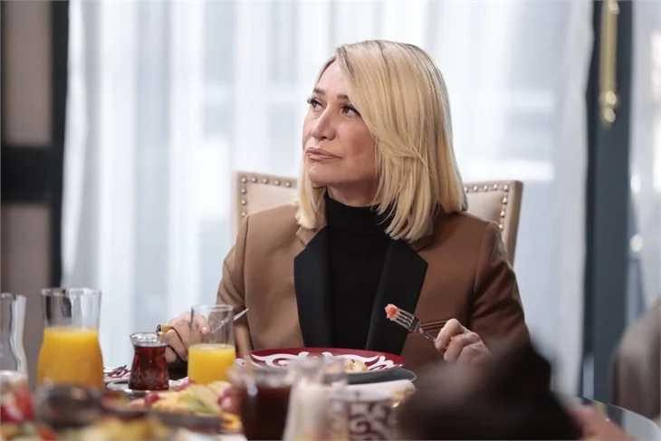 'Akrep'te iktidar savaşı!