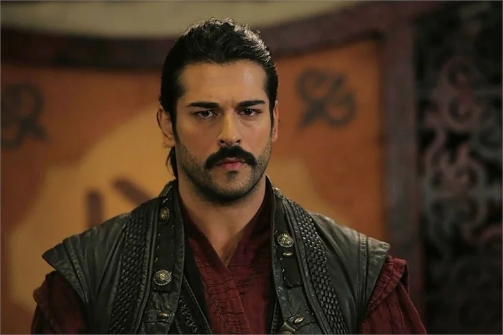 Burak Özçivit set çalışanlarına kötü mü davrandı?