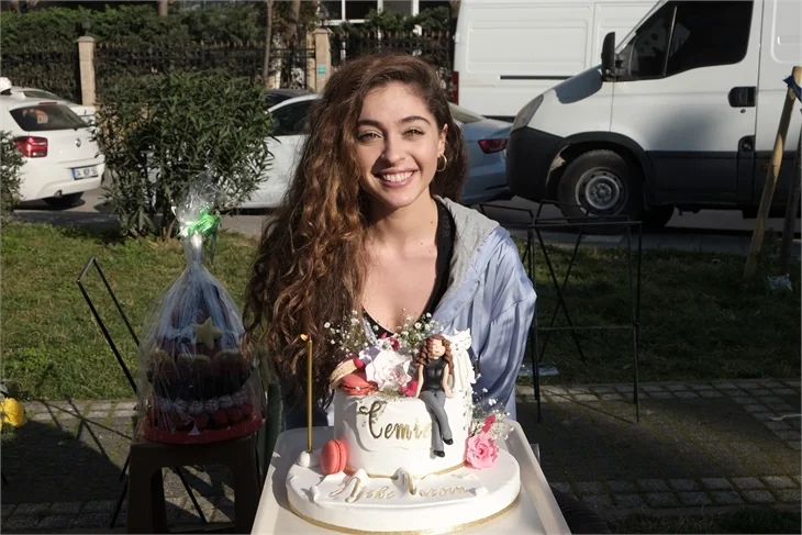 'Sol Yanım' setinden eğlenceli doğum günü partisi