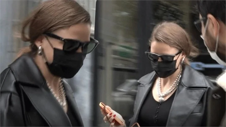 Serenay Sarıkaya: Size ne!