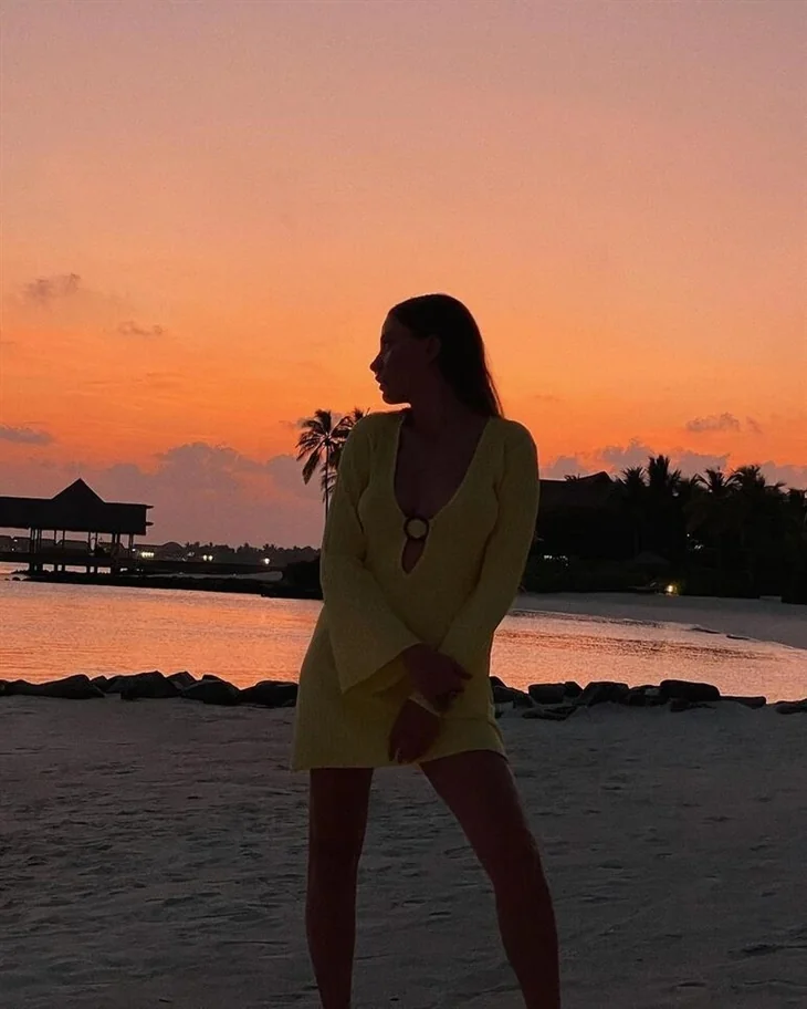 Serenay Sarıkaya, Maldivler tatilinde