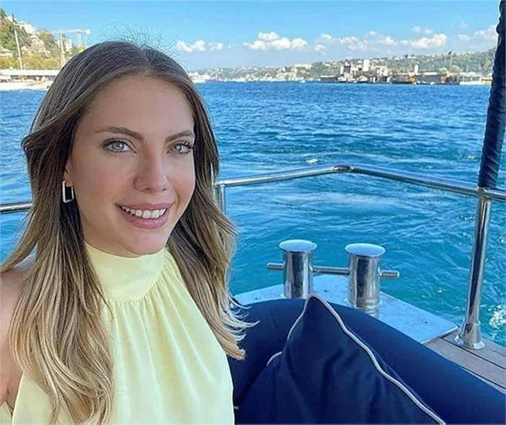 Yasak Elma setinde panik! Eda Ece koronaya yakalandı!